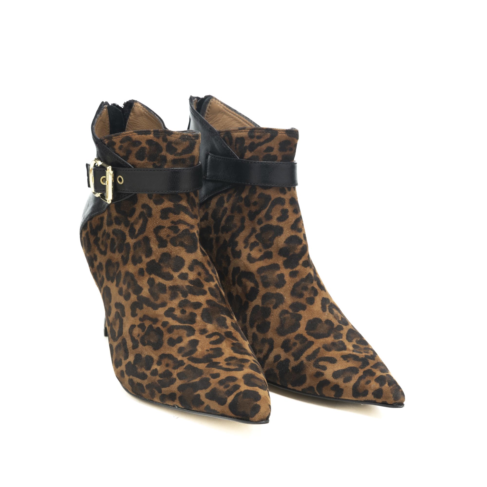 Art.231 tacco 7 cm – suola in gomma – Fodera pelle – Jaguar Brandy + nappa nera + accessori oro – 229 €