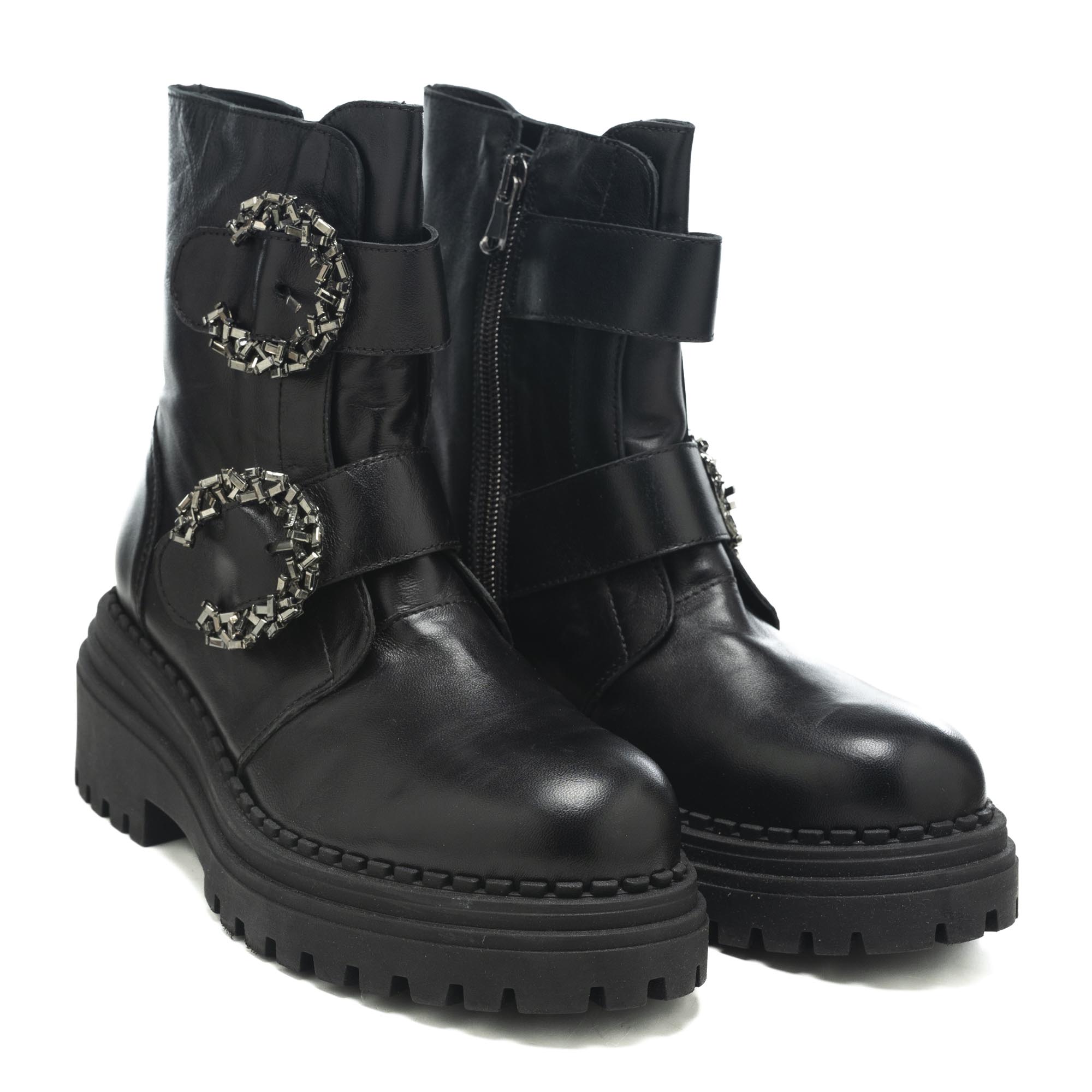 Art.273 fondo gomma 6 cm – fodera pelle – Nappa Nera + Fibbie strass cdf – sottopiede imbottito – 215 €