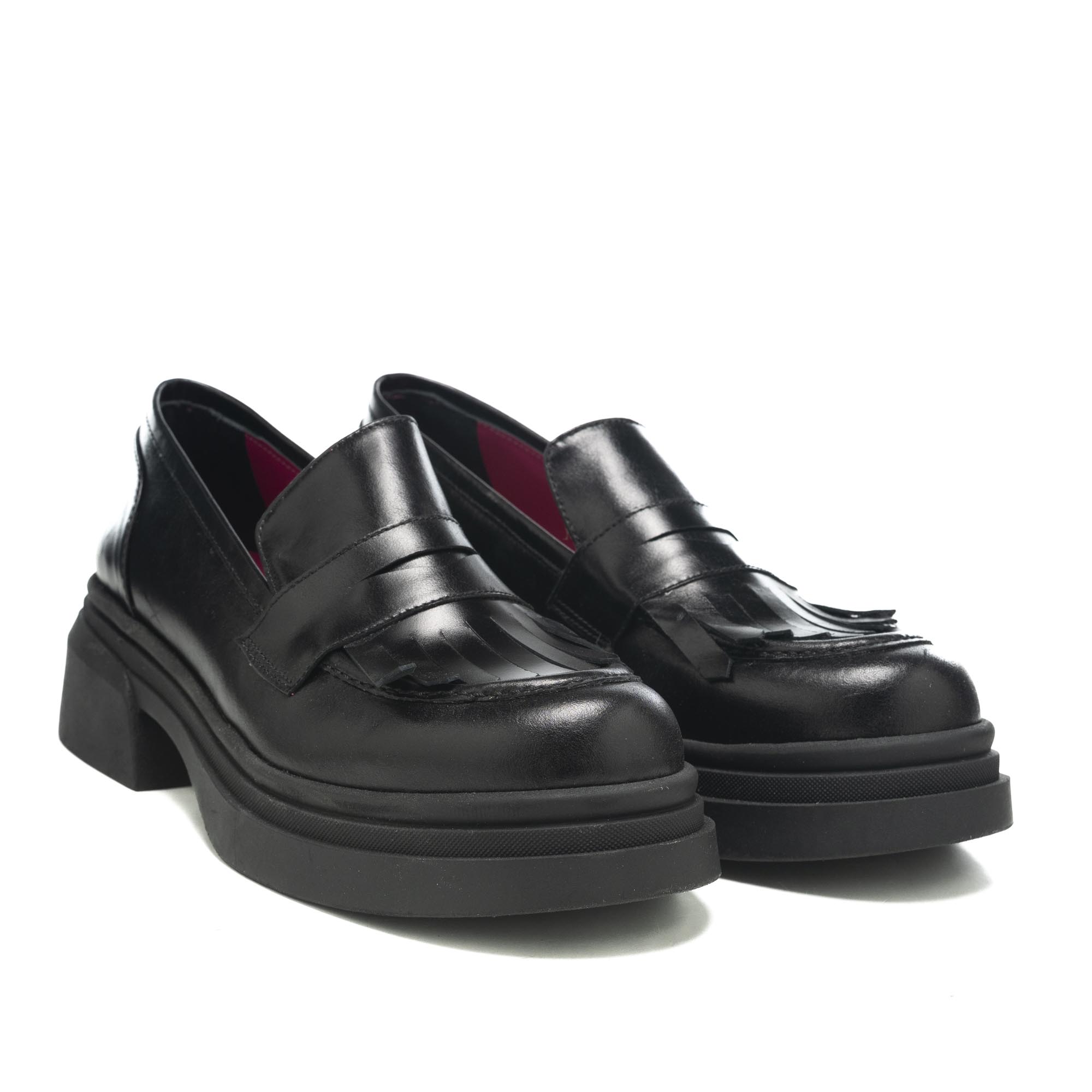 Art.277 fondo gomma 5 cm – fodera pelle – nappa nera – sottopiede imbottito – 169 €