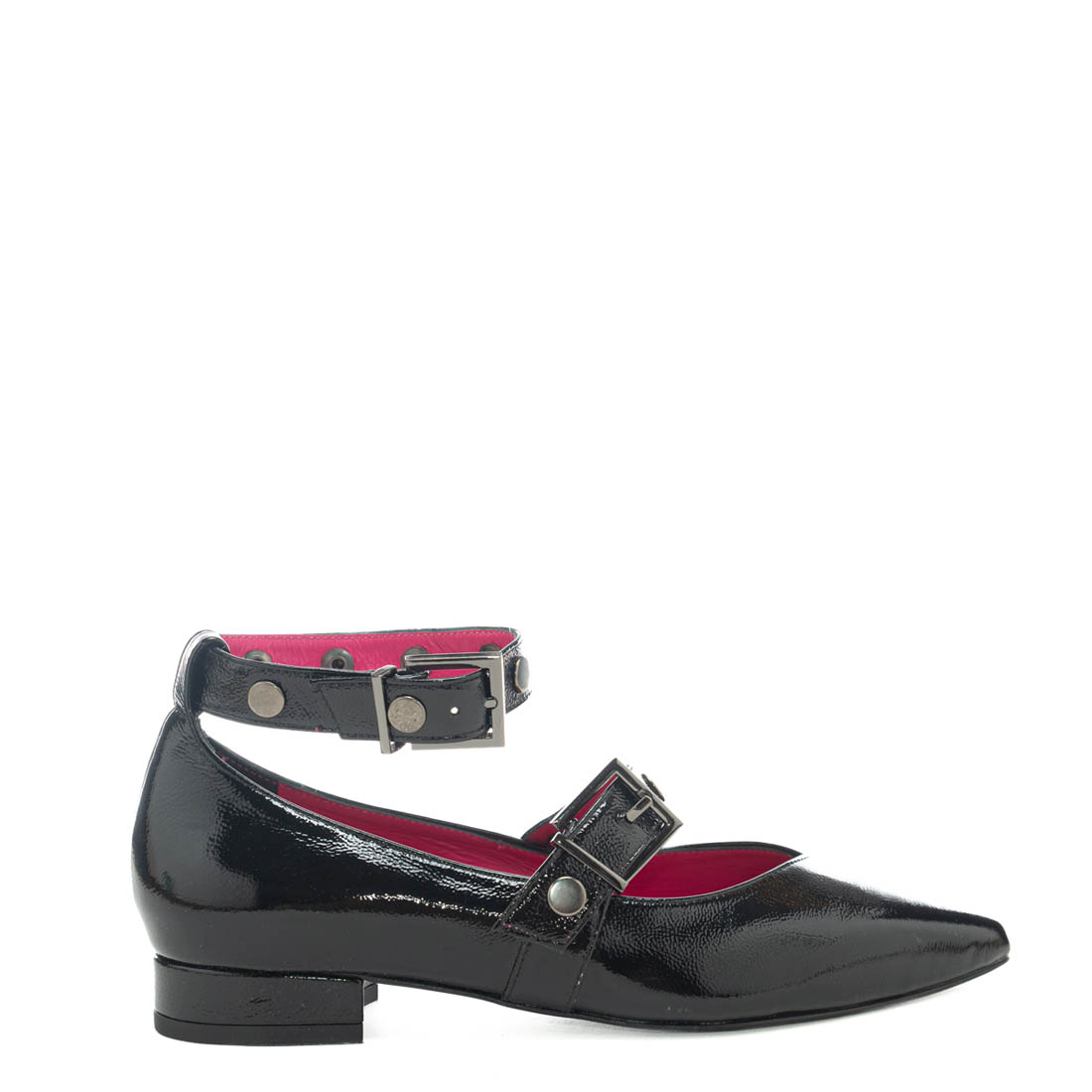 Art.401 tacco 2 cm – suola in gomma – Fodera Pelle – Tomaia Naplack Nero + Borchie cdf – Sott.imbottito – 189 €