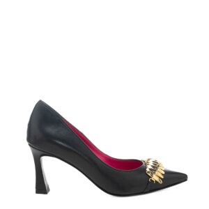Art.408 Tacco 7 cm - Suola in gomma - Fodera Pelle - Tomaia Nappa Nera + Accessorio Oro - 179 €